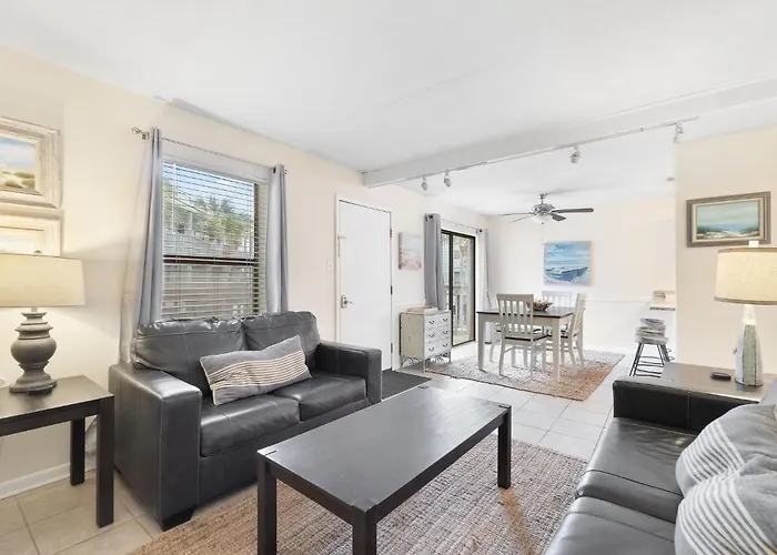 2br Access And Pool