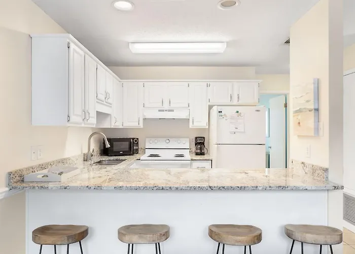 2br Access And Pool *